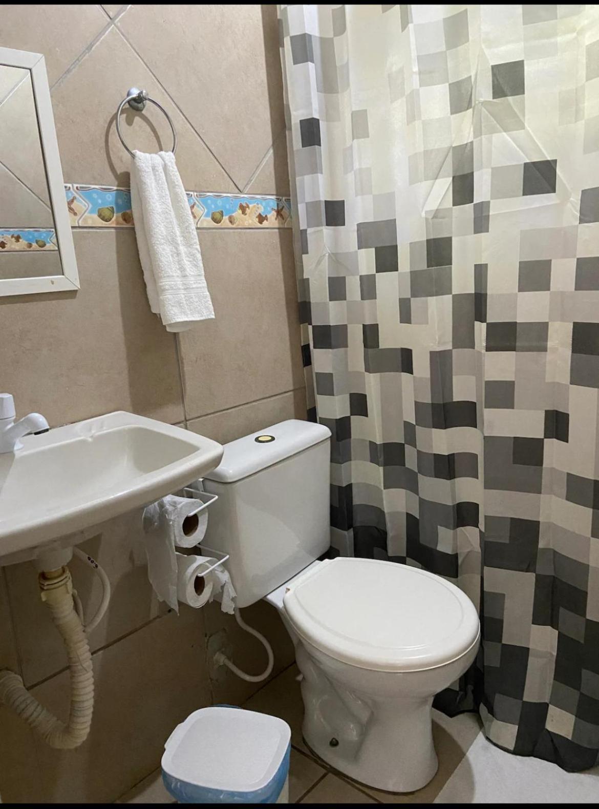 Hospedagem domiciliar 5 Minutos Piscinas Naturais *